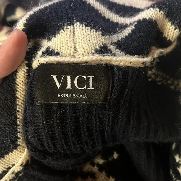 Vici open face sweater Size XS - Picture 2 of 3
